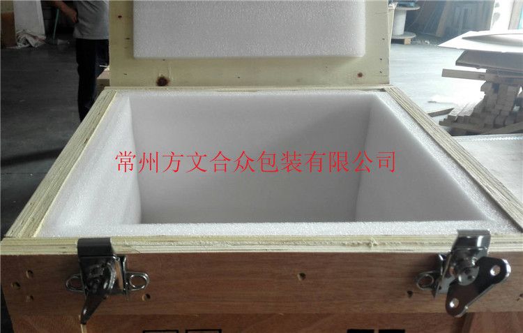 周轉型木(mù)箱}